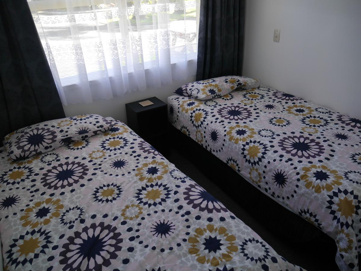 Raglan Palm Beach Motel Zewnętrze zdjęcie