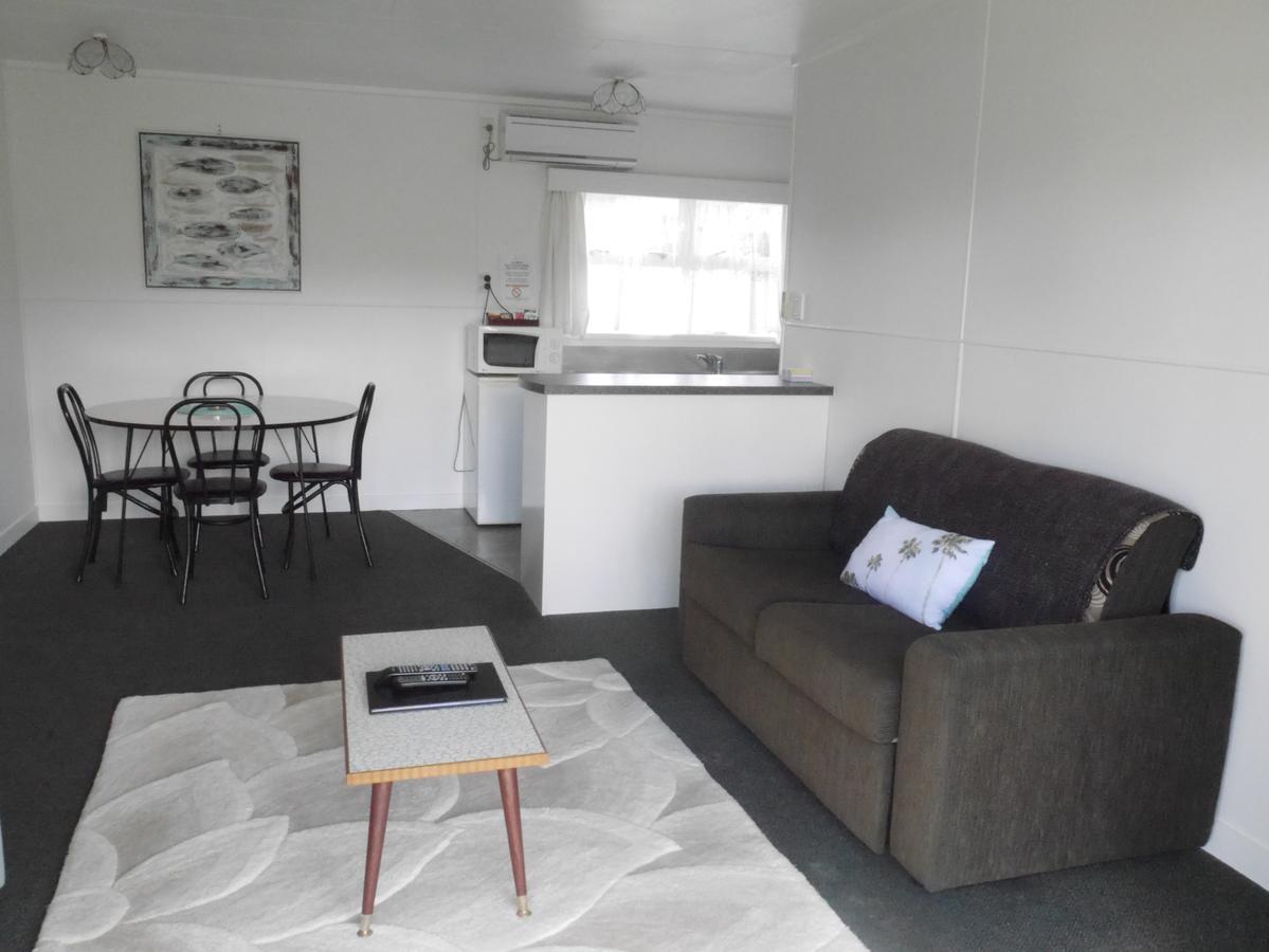 Raglan Palm Beach Motel Zewnętrze zdjęcie