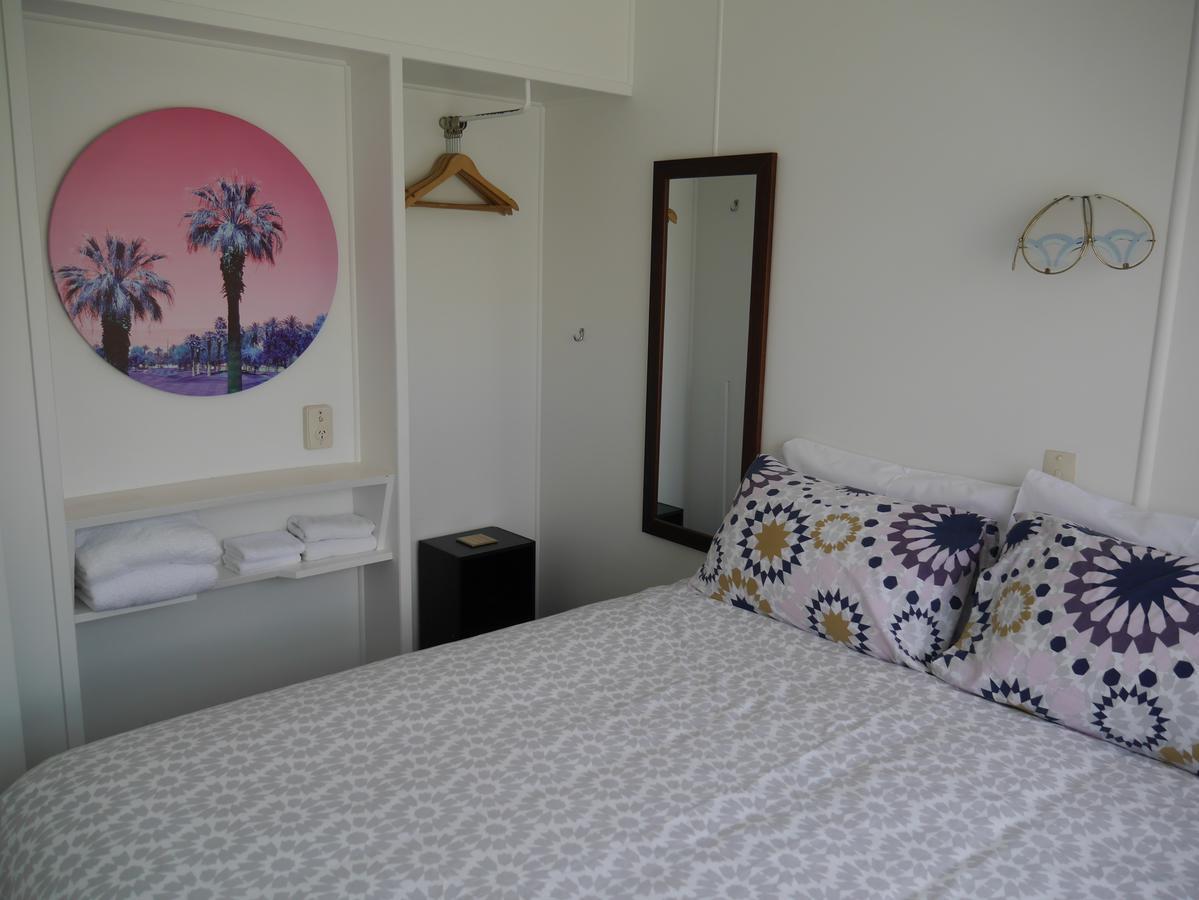 Raglan Palm Beach Motel Zewnętrze zdjęcie
