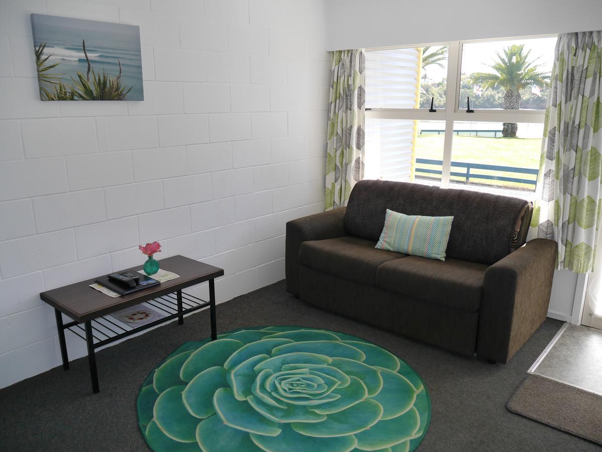 Raglan Palm Beach Motel Zewnętrze zdjęcie