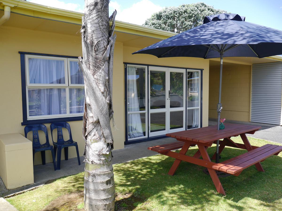Raglan Palm Beach Motel Zewnętrze zdjęcie