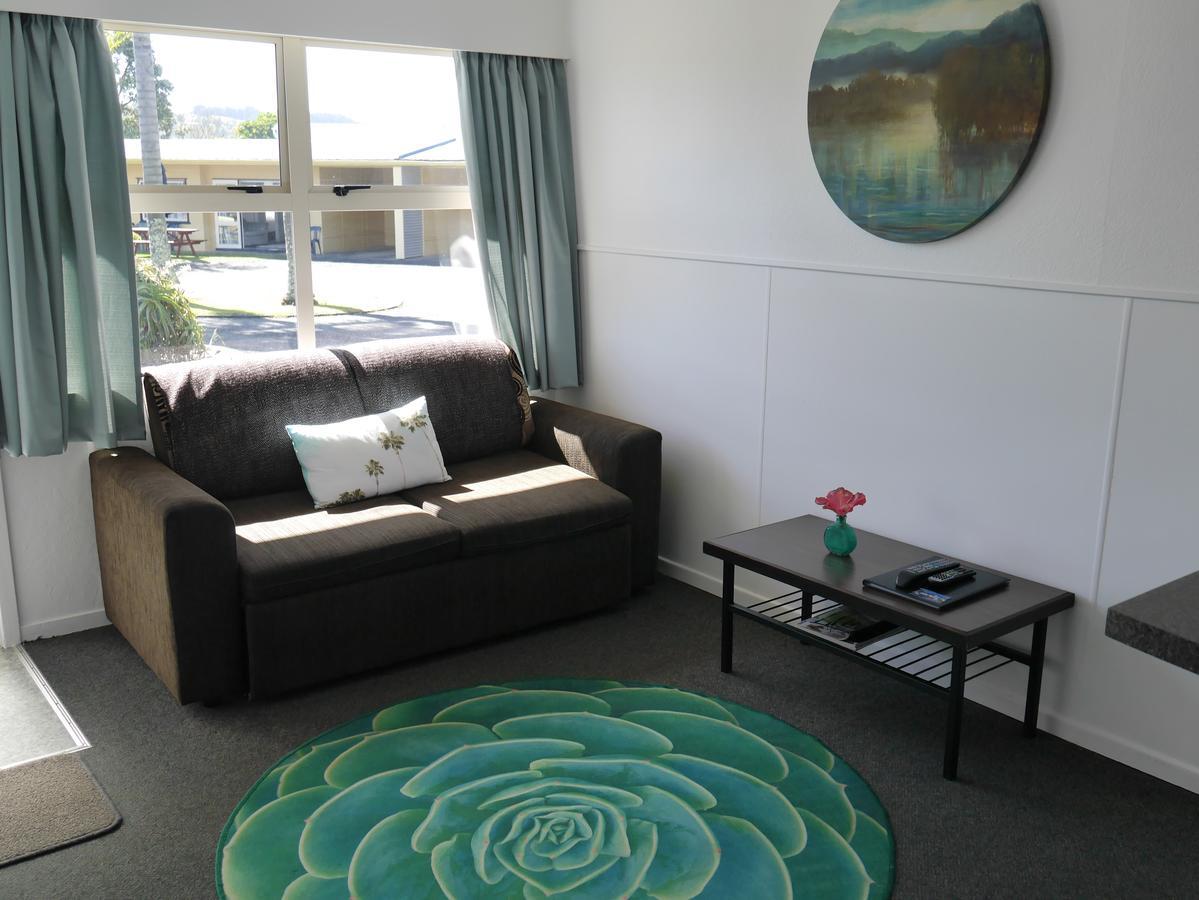 Raglan Palm Beach Motel Zewnętrze zdjęcie