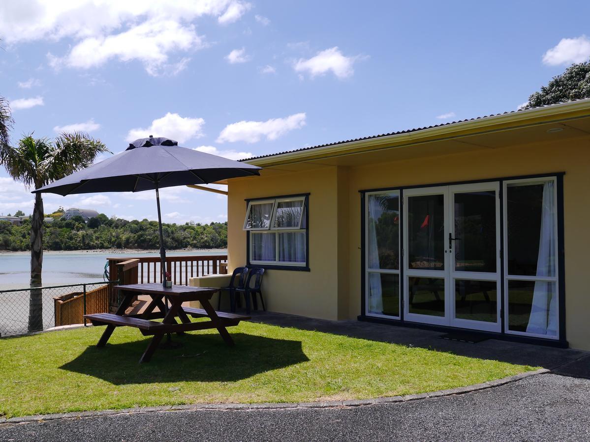 Raglan Palm Beach Motel Zewnętrze zdjęcie