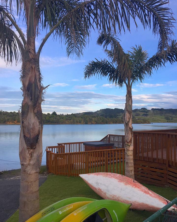 Raglan Palm Beach Motel Zewnętrze zdjęcie