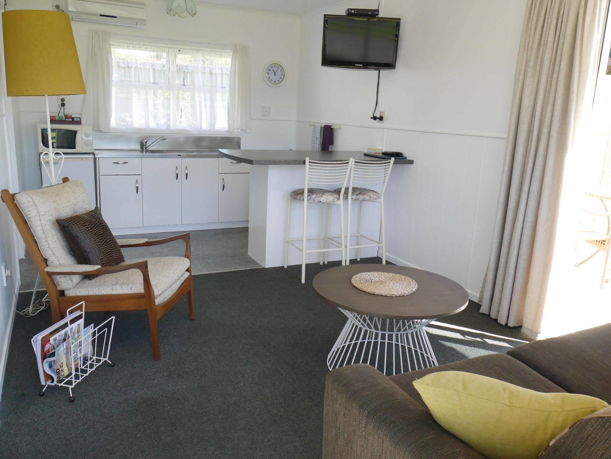 Raglan Palm Beach Motel Zewnętrze zdjęcie