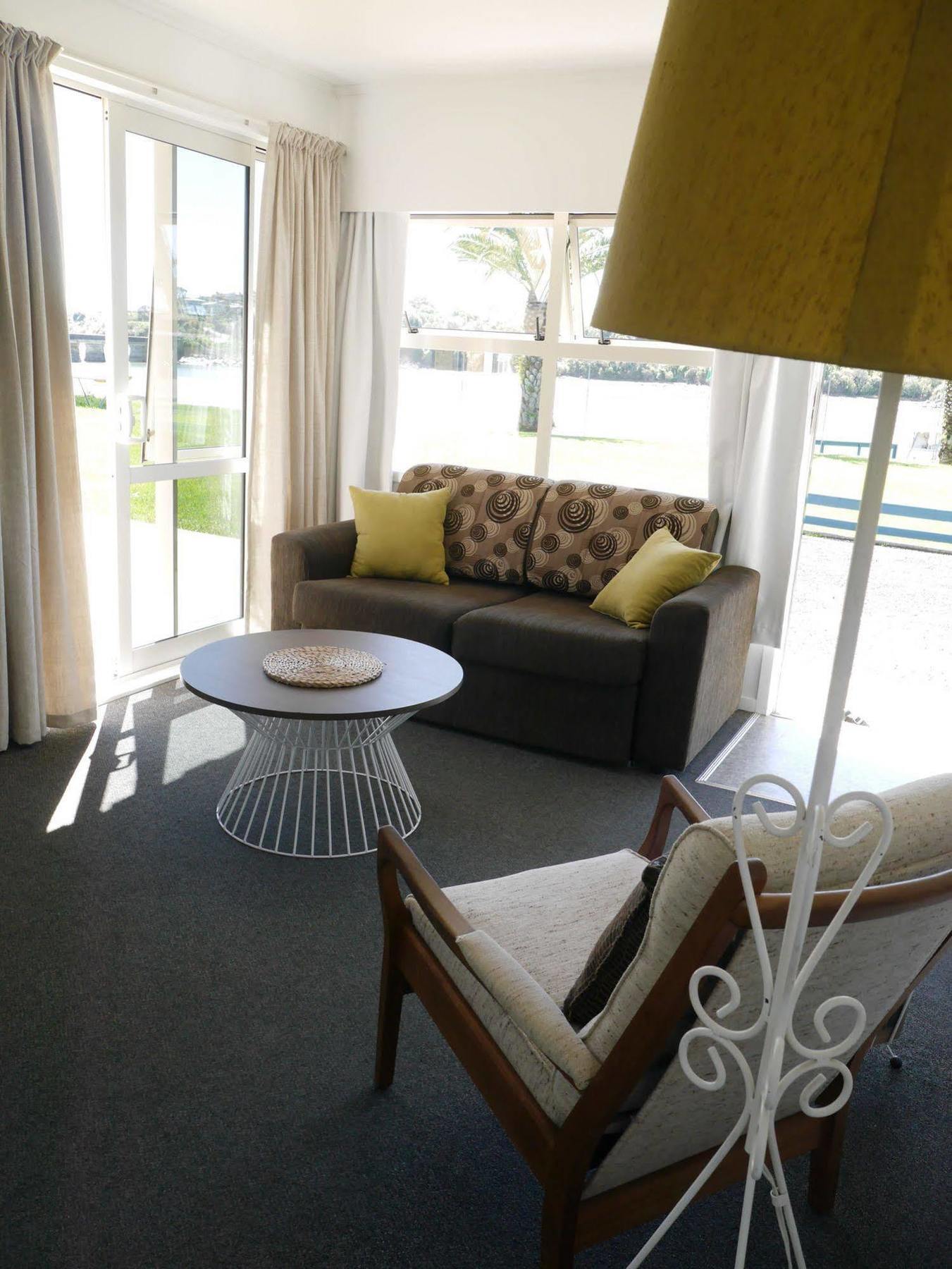 Raglan Palm Beach Motel Zewnętrze zdjęcie
