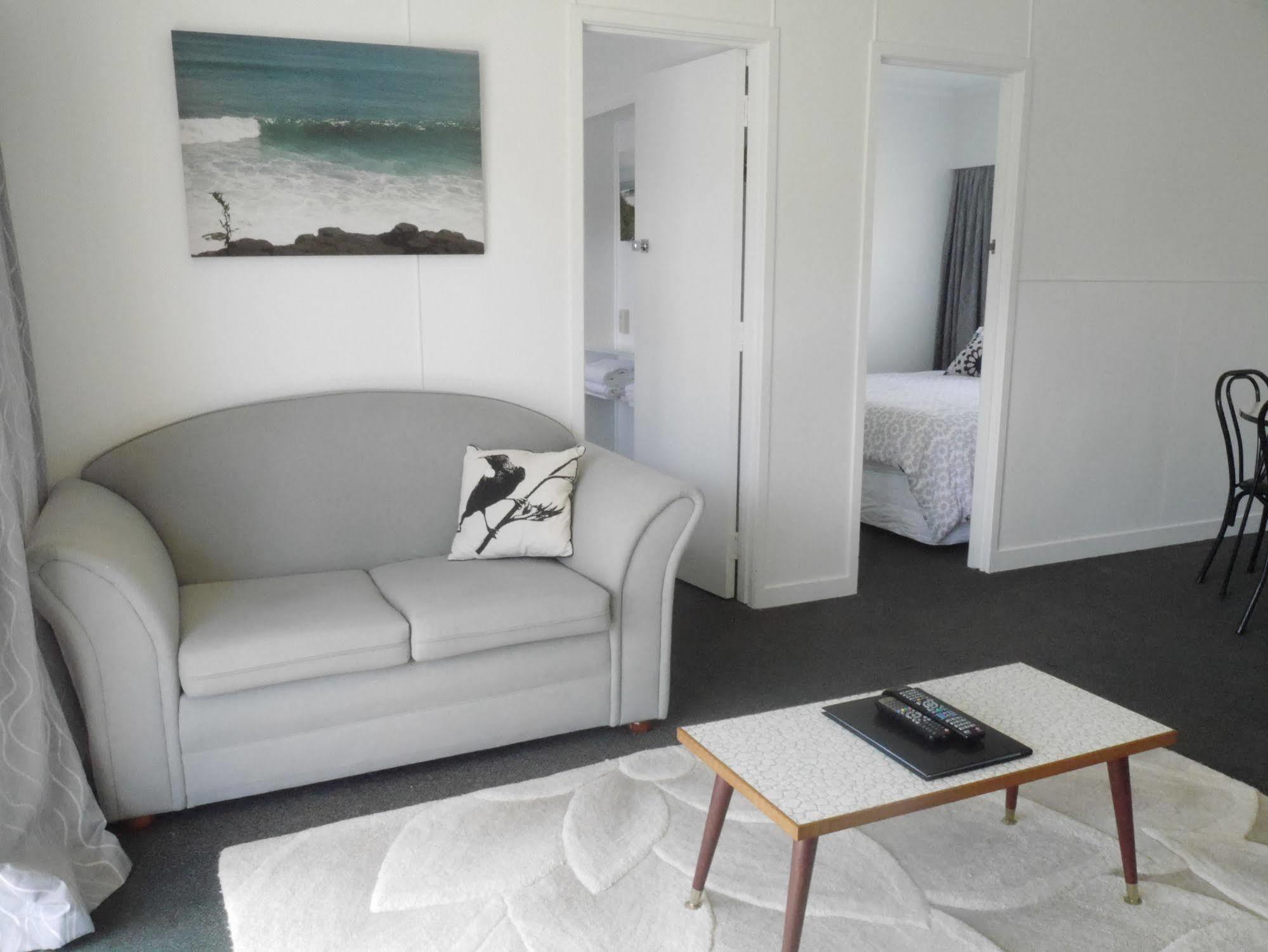 Raglan Palm Beach Motel Zewnętrze zdjęcie