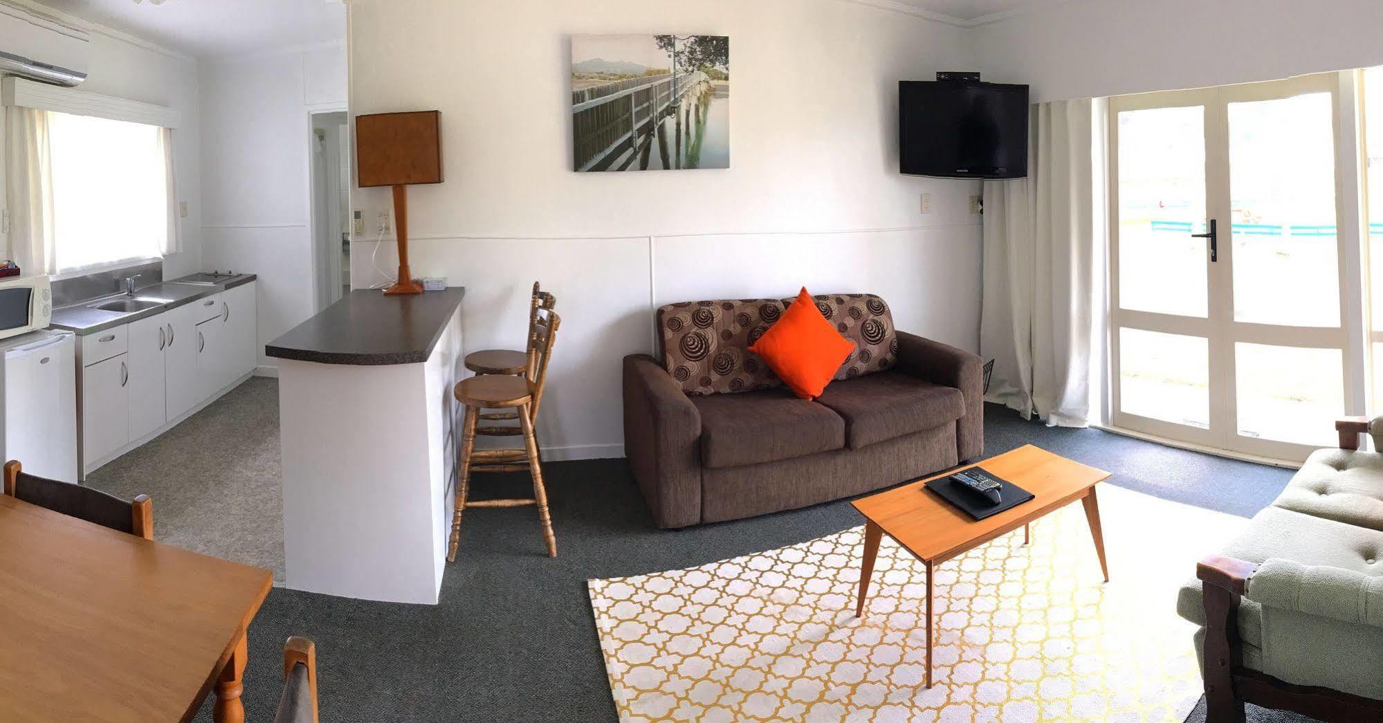 Raglan Palm Beach Motel Zewnętrze zdjęcie