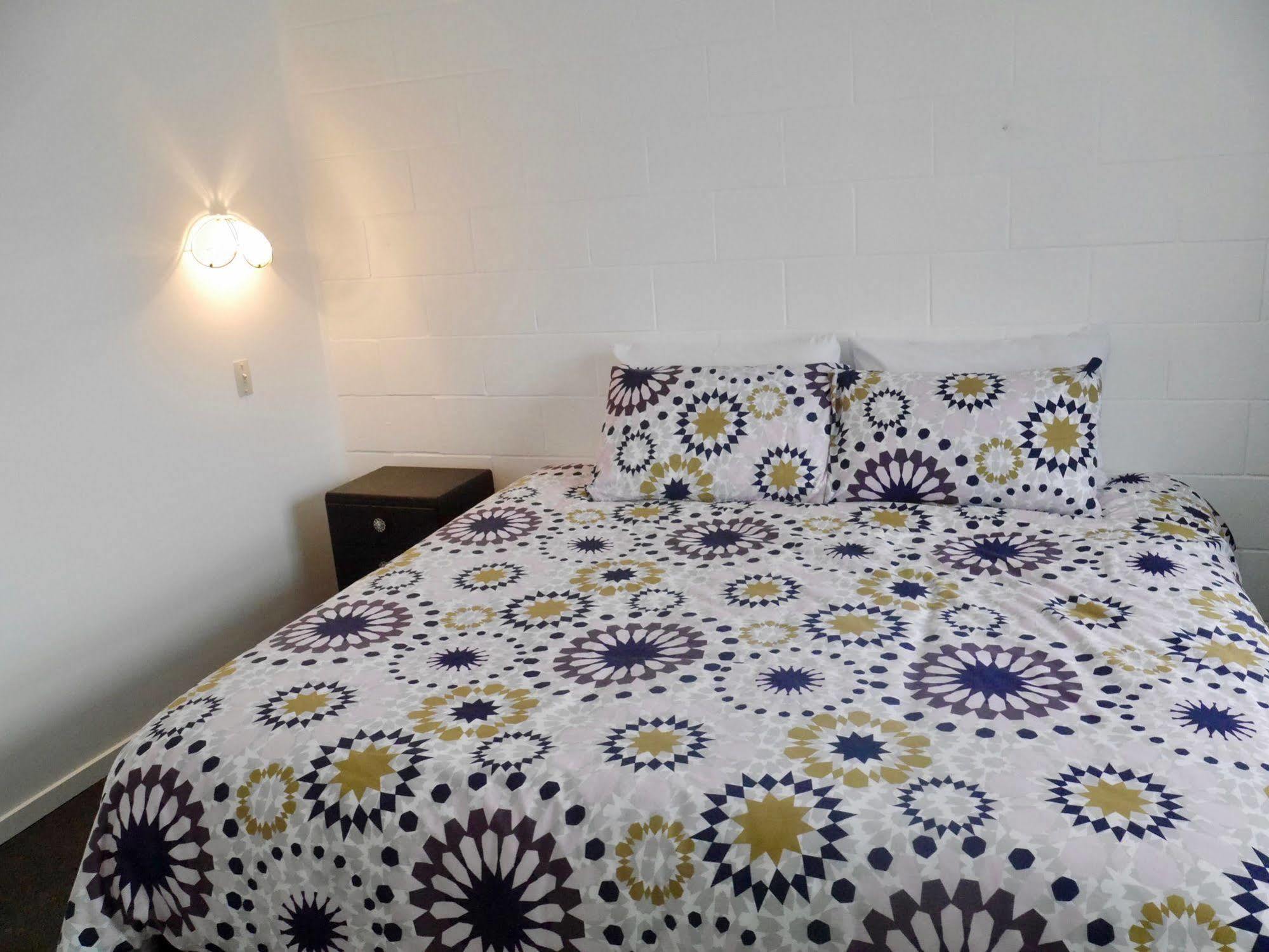 Raglan Palm Beach Motel Zewnętrze zdjęcie