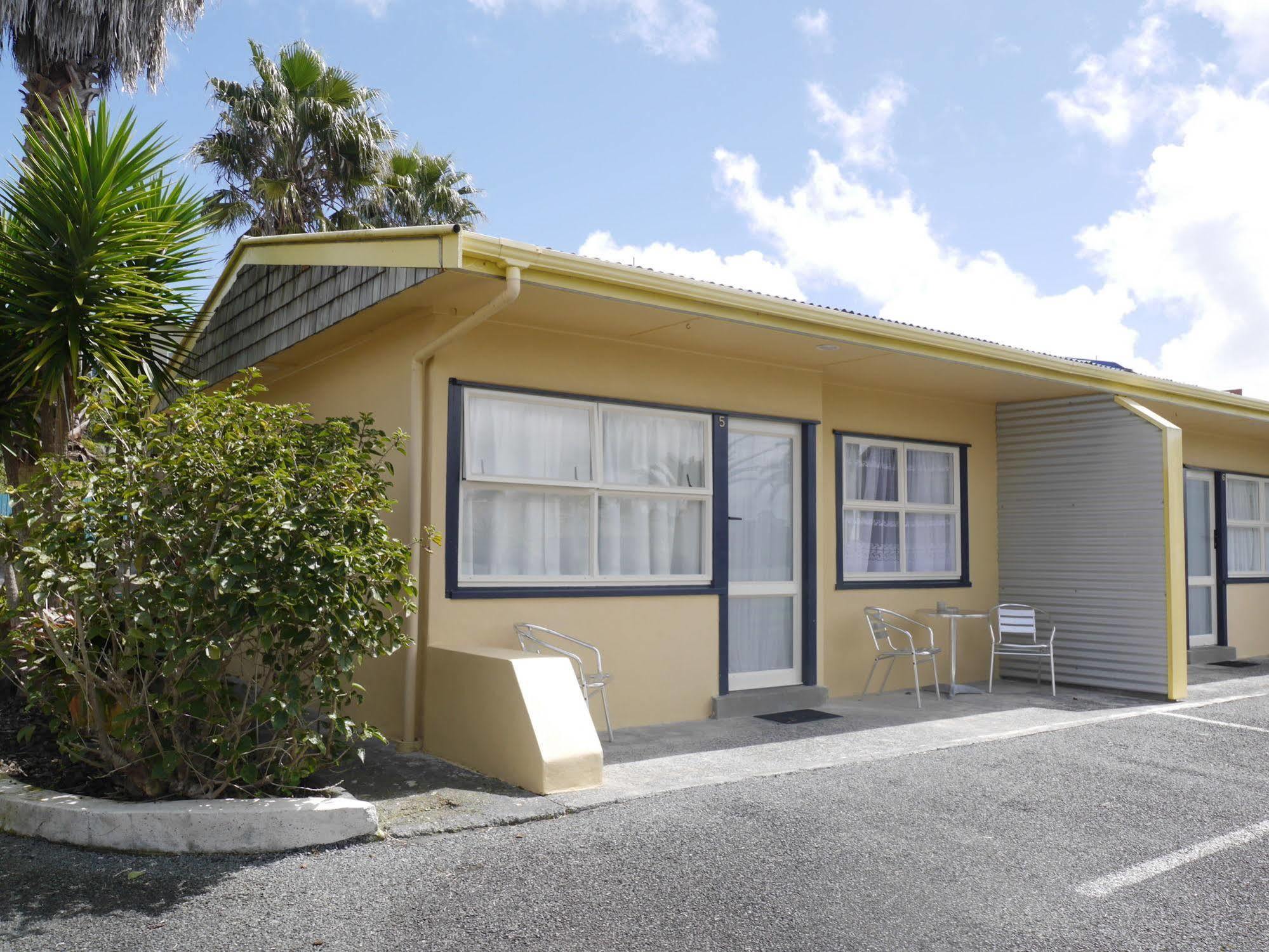 Raglan Palm Beach Motel Zewnętrze zdjęcie