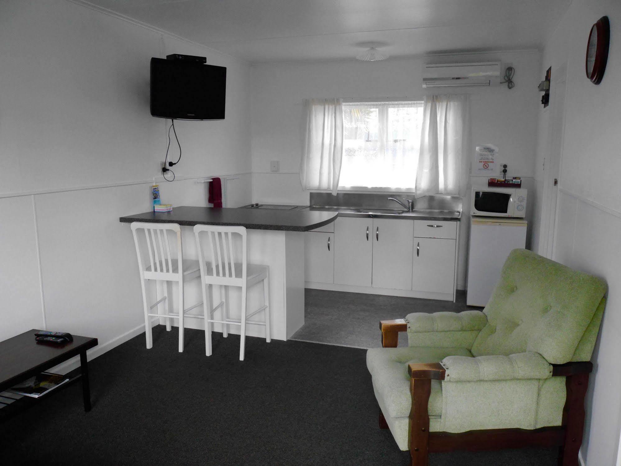Raglan Palm Beach Motel Zewnętrze zdjęcie